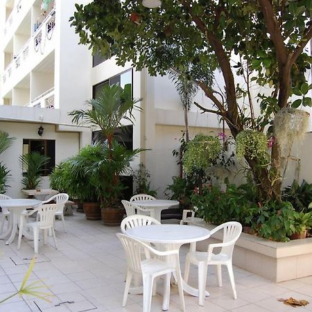 Veerachai Court Τσιάνγκ Μάι Εξωτερικό φωτογραφία