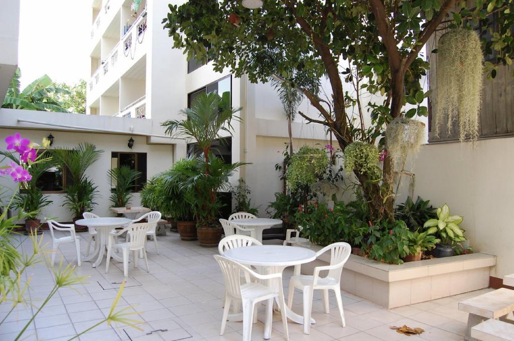 Veerachai Court Τσιάνγκ Μάι Εξωτερικό φωτογραφία