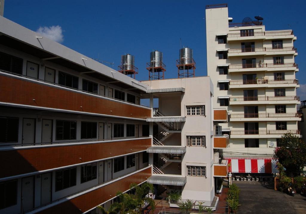 Veerachai Court Τσιάνγκ Μάι Εξωτερικό φωτογραφία
